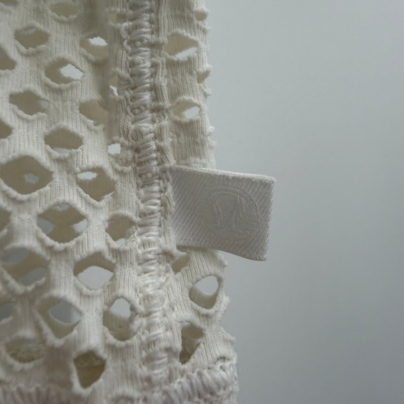 Lululemon Sweat Your Heart Out Tank Top Size 6 White Mesh Muscle Shirt - Picture 2 of 7